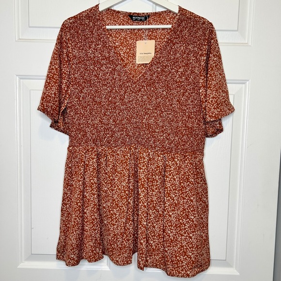 BloomChic Dresses & Skirts - BLOOMCHIC Burnout Floral Smocked V Neck Flutter Sleeve Peplum Blouse US 12